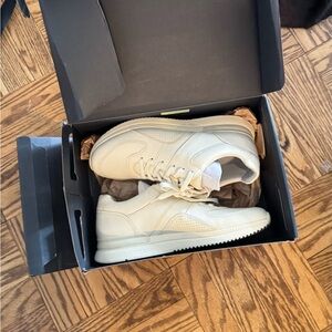 Everlane Men's Leather Off-White Athletic Shoes / Sneakers